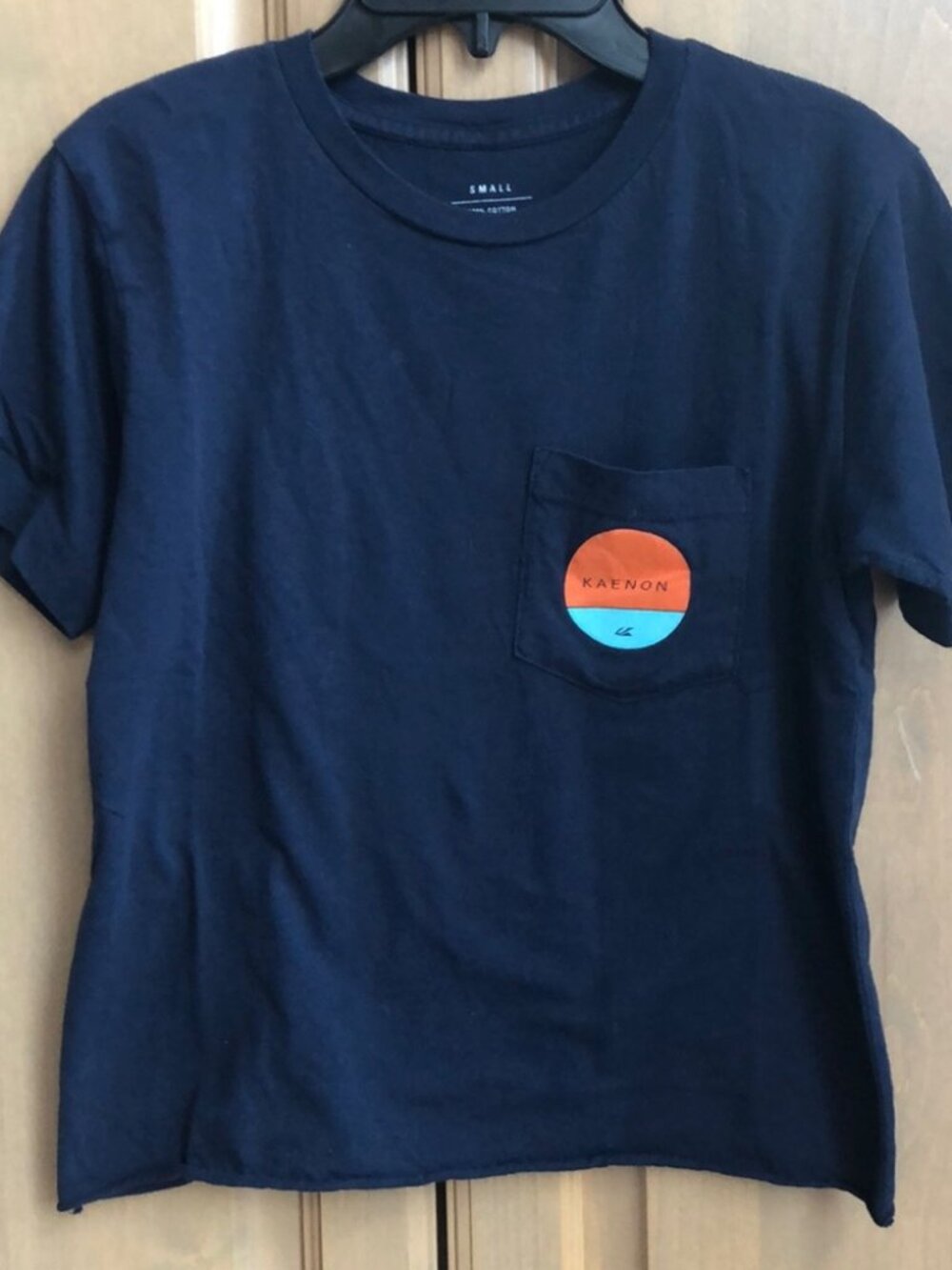New outdoorsy Kaenon crew neck cotton chest pocket built for outsiders crop top